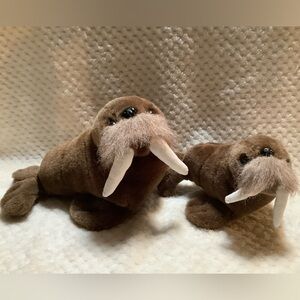 Unbranded Mom and Baby Plush Walrus 2014 Stuffed Animal Toys Set of Two